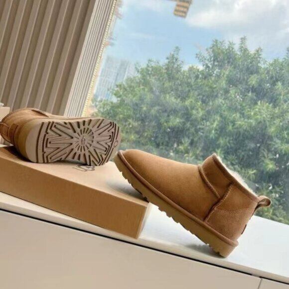 UGG Classic Ultra Mini Chestnut - Picture 4 of 7